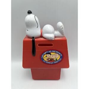 VINTAGE 1966 SNOOPY BANK CHEX PARTY MIX & PEANUTS 40 YEARS OF TRADITION